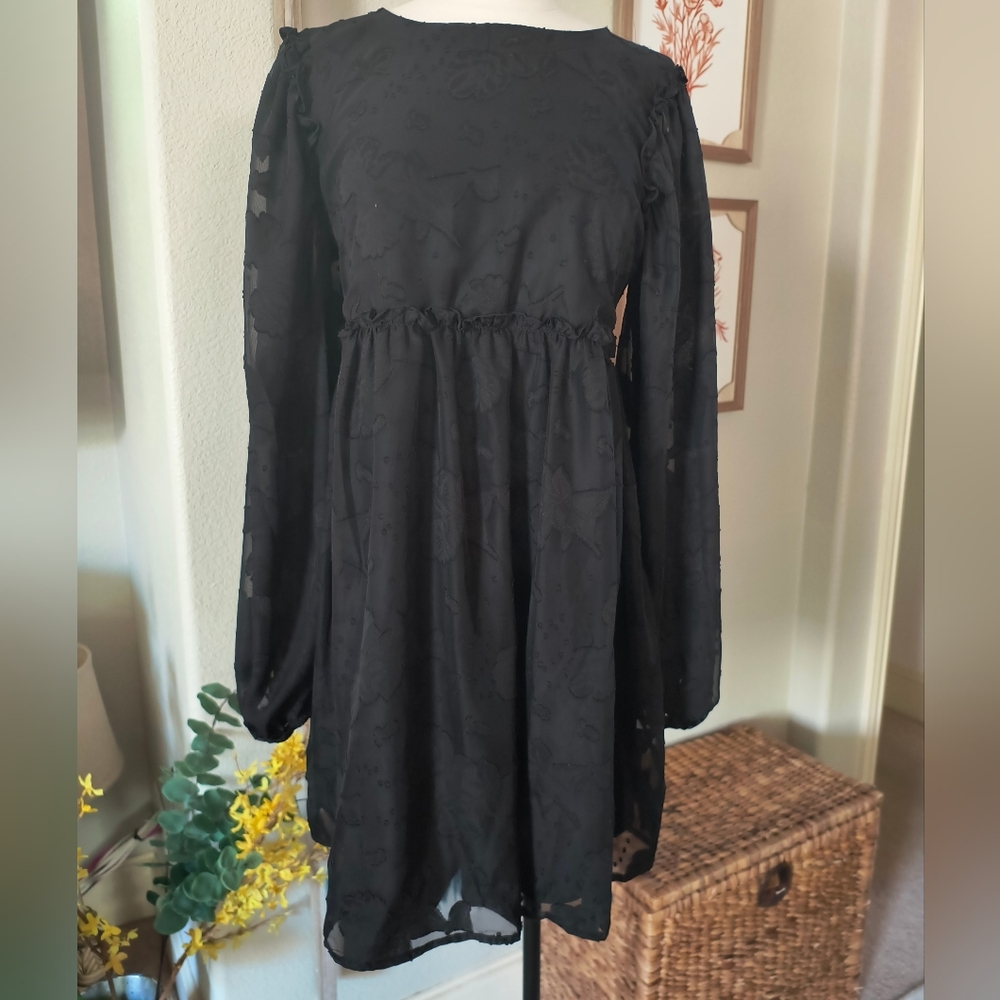 Elegant Black Long Sleeve Dress